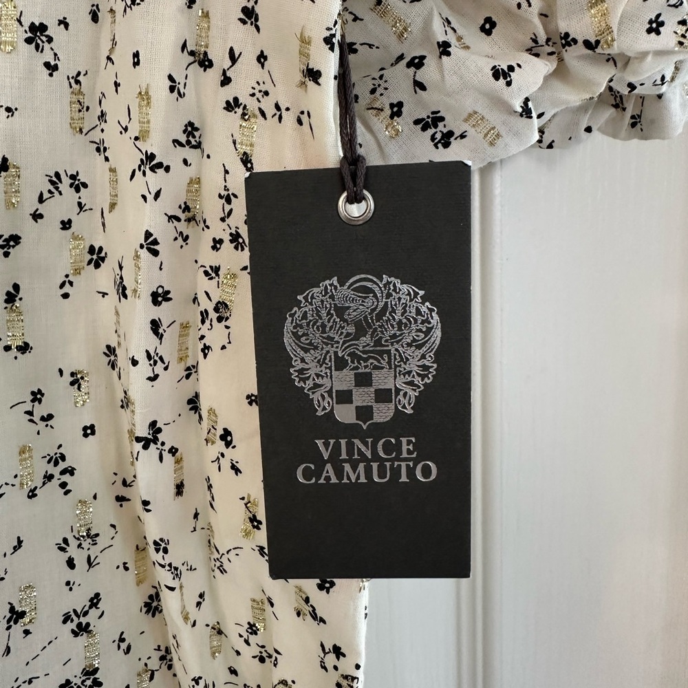 NWT Vince Camuto Lined Blouse Size Small. V-Neck, Elastic Short Puff Sleeve - Picture 4 of 10